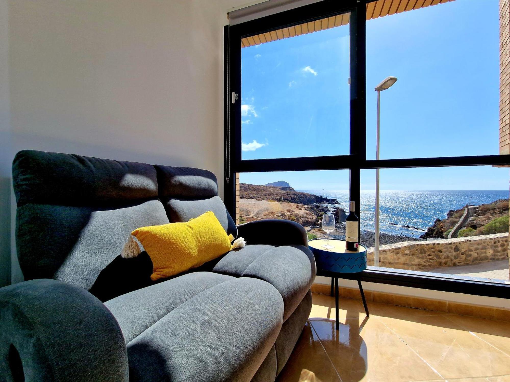 Las Rocas By The Ocean, Wifi And Sea View Los Abrigos Luaran gambar