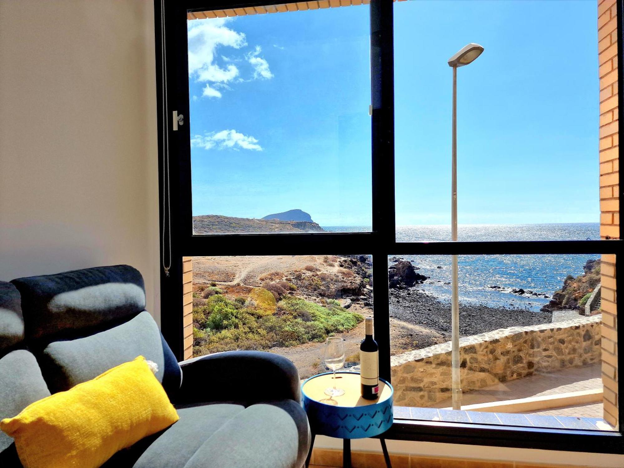 Las Rocas By The Ocean, Wifi And Sea View Los Abrigos Luaran gambar