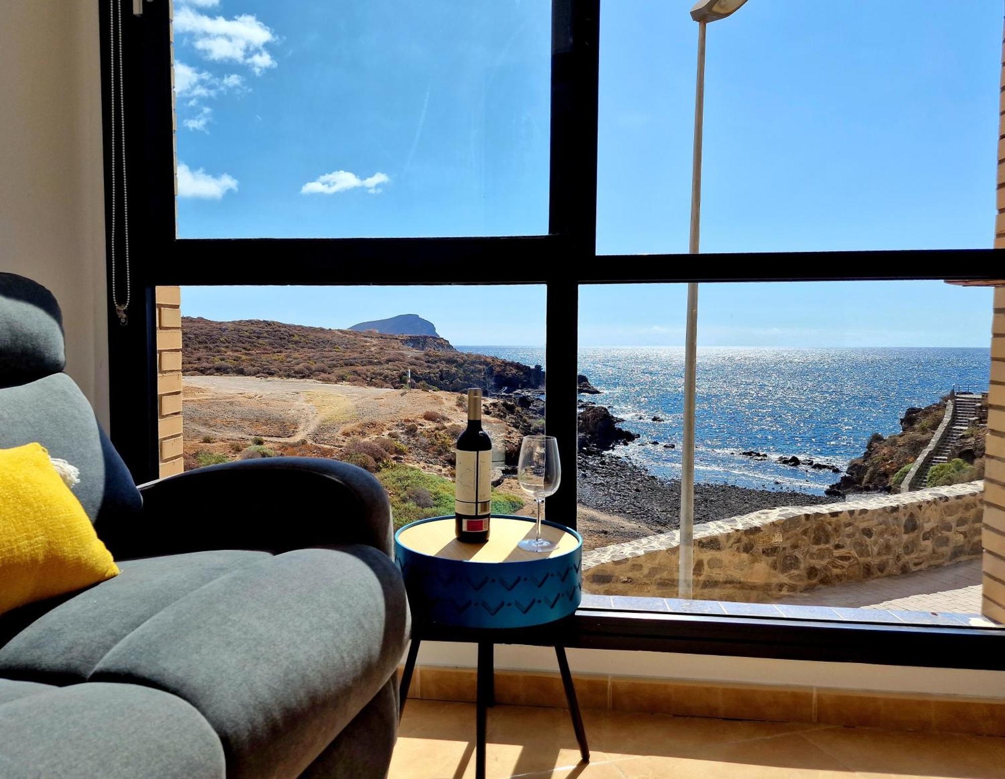 Las Rocas By The Ocean, Wifi And Sea View Los Abrigos Luaran gambar