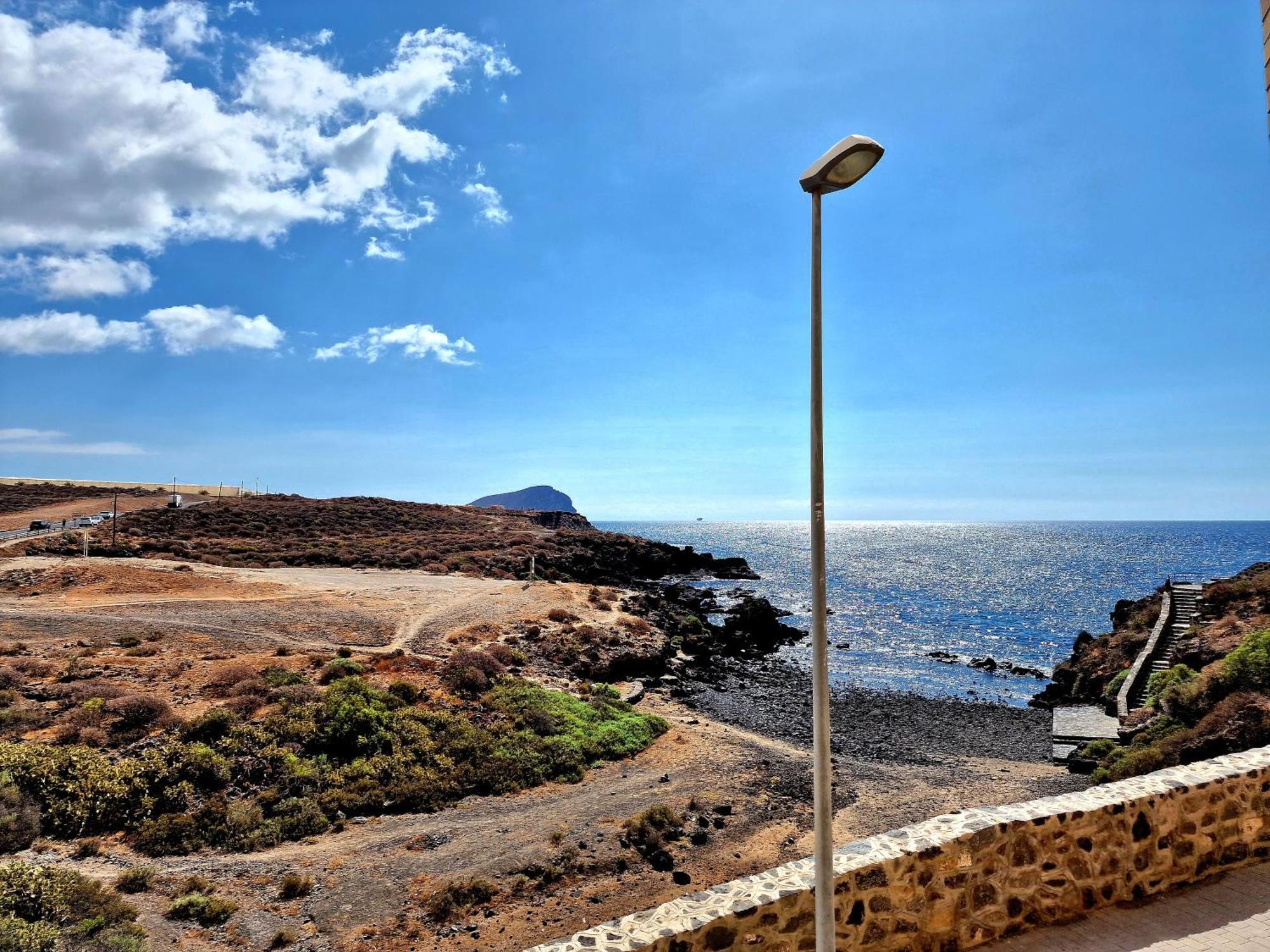 Las Rocas By The Ocean, Wifi And Sea View Los Abrigos Luaran gambar